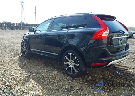 2017 Volvo Xc60 T6 Dynamic z USA, uszkodzony, nr VIN YV449MRR9H2223313